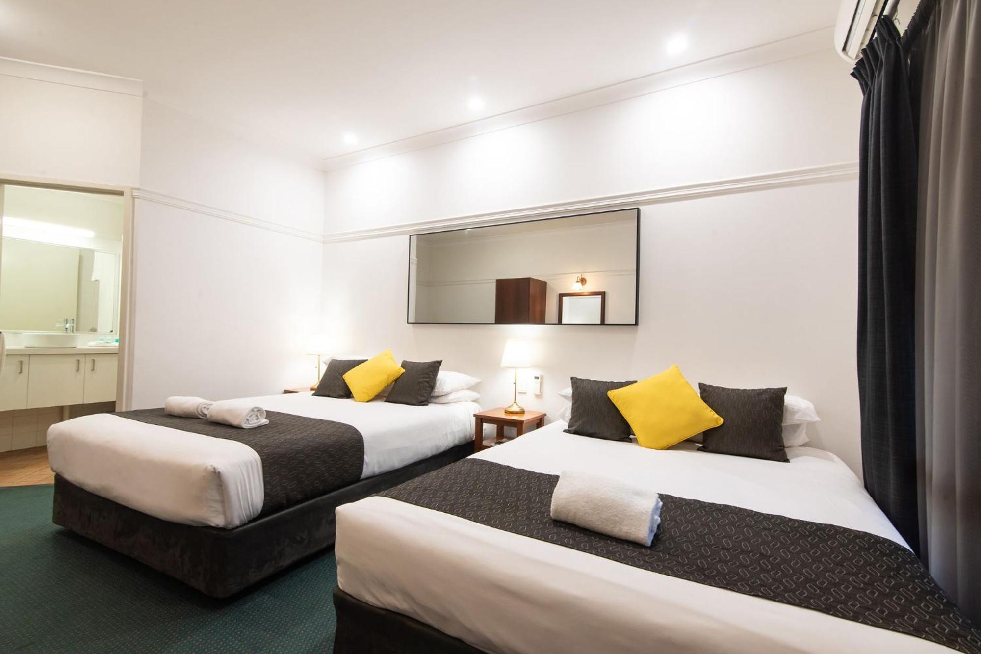 Hotel Grande Escape 4*