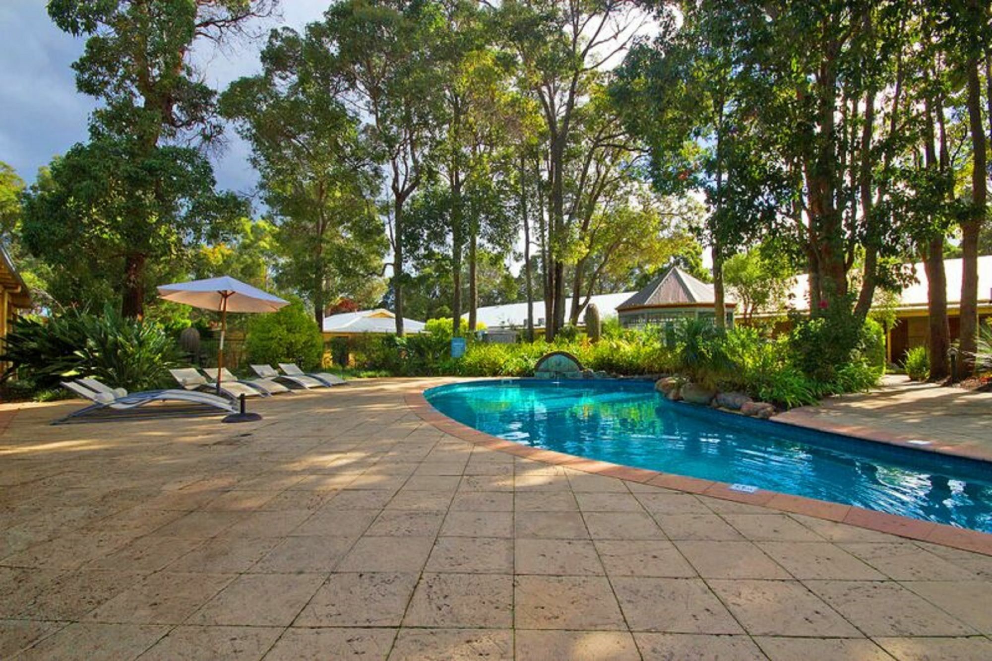 Grande Escape Hotel 4*