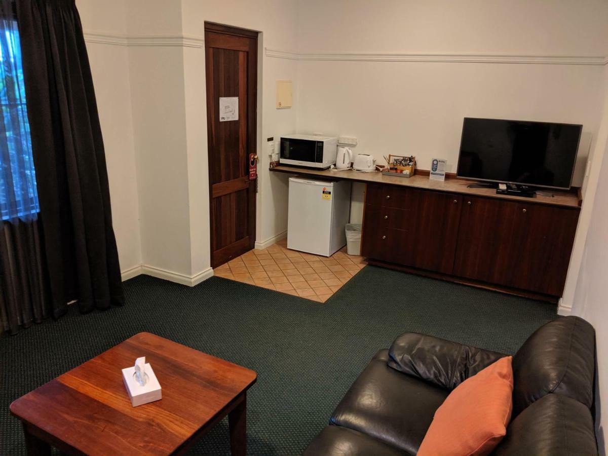 Grande Escape Hotel